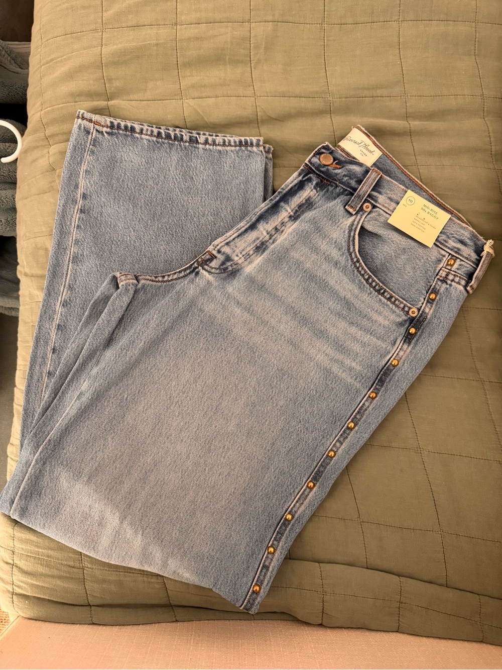 Universal Thread Light Blue Relaxed Jeans with Side Studs